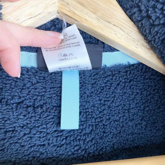 Patagonia Synchilla Black/Blue Sherpa Medium - Picture 8 of 8